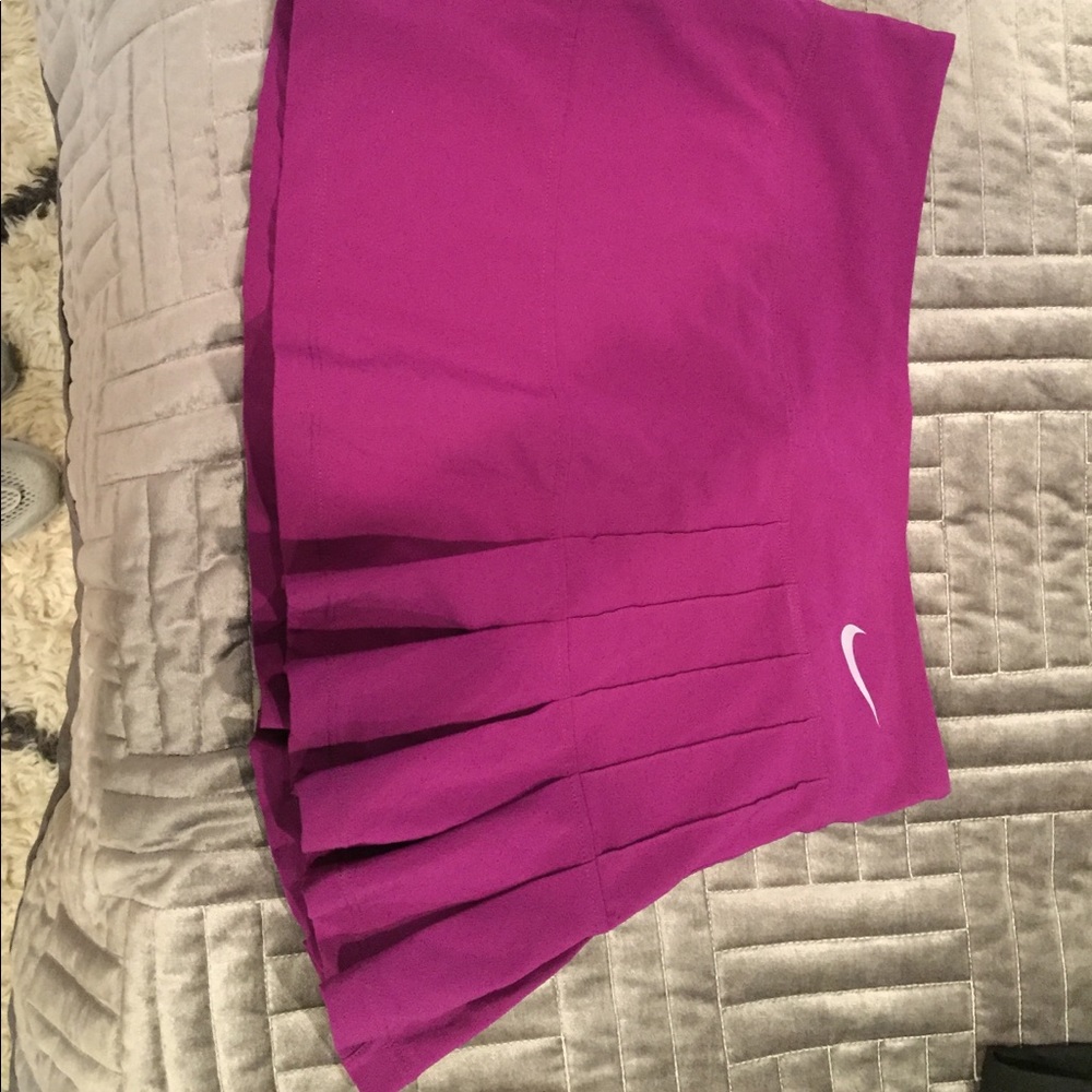 NEVER WORN. SUPER CUTE TENIS SKORT.